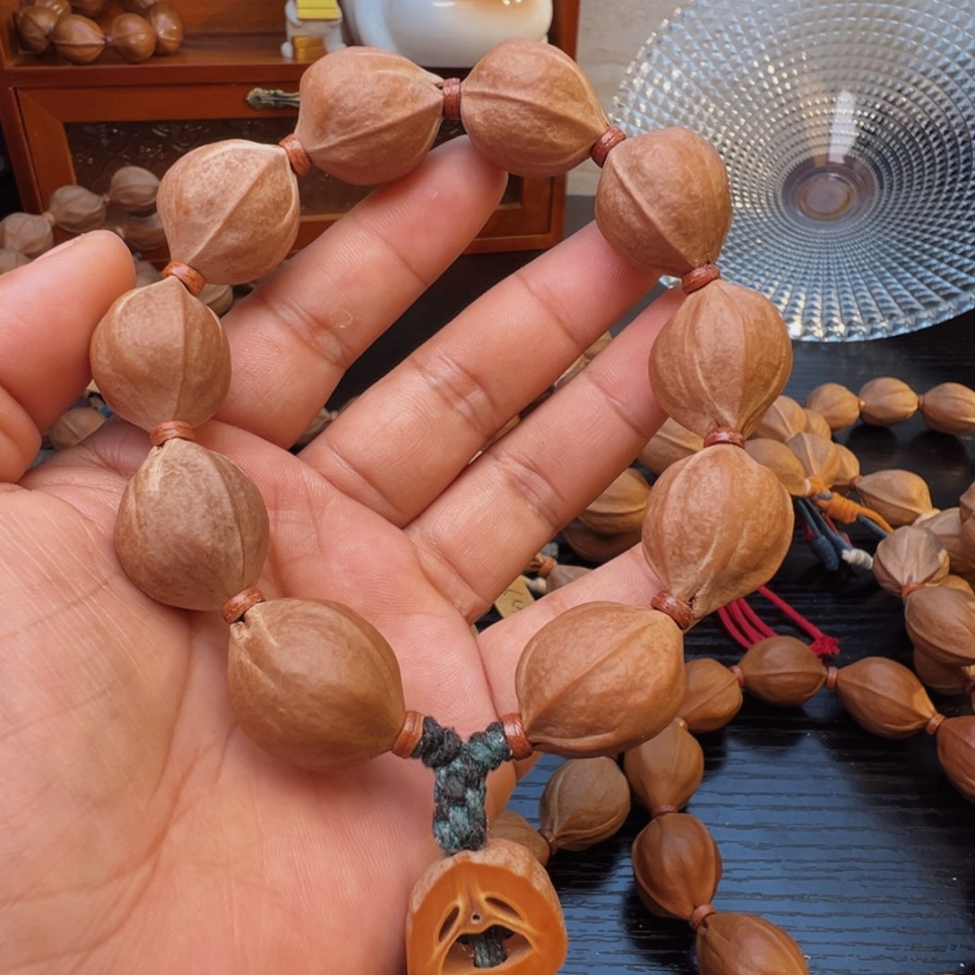 愉***快手串橄榄核梅林铁核鲨鱼背素串18×23