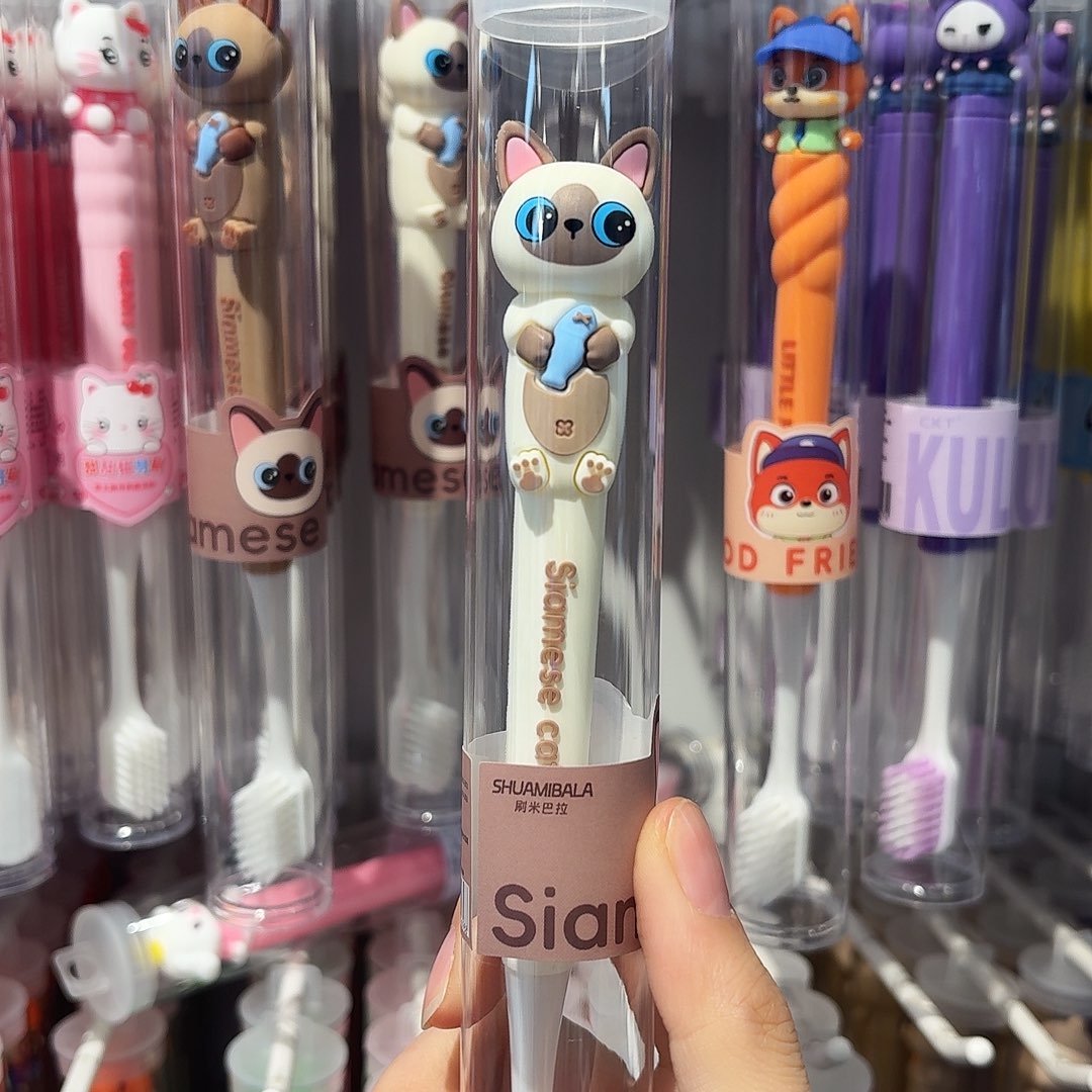 布艺非金属牙刷白猫