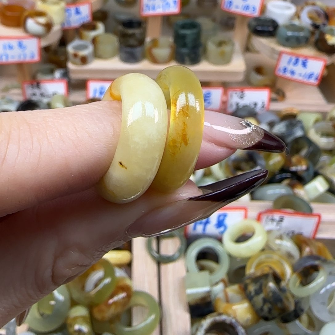 岫玉岫玉内径14.5未镶嵌