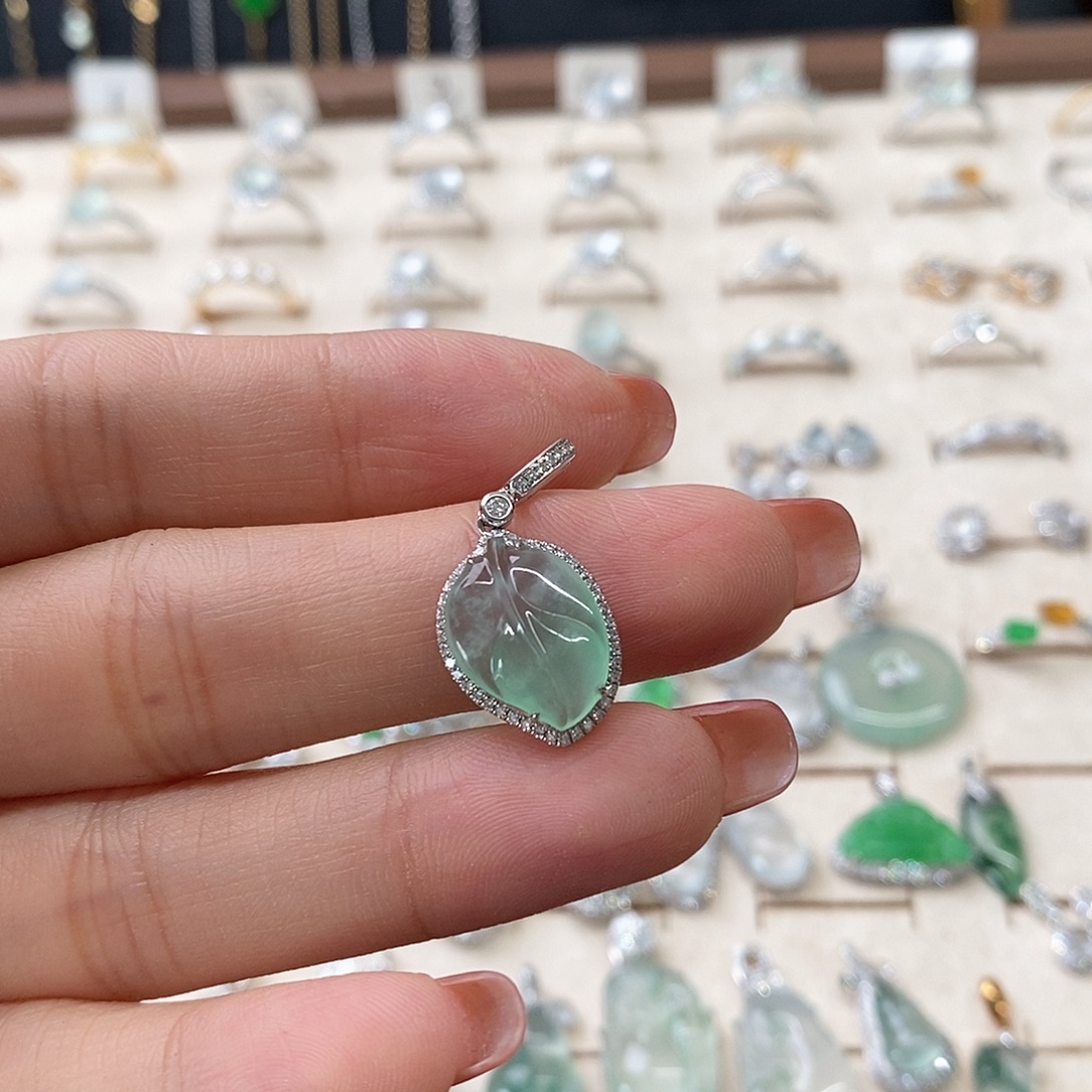 旺***仙翡翠18K金镶嵌吊坠(不含链)