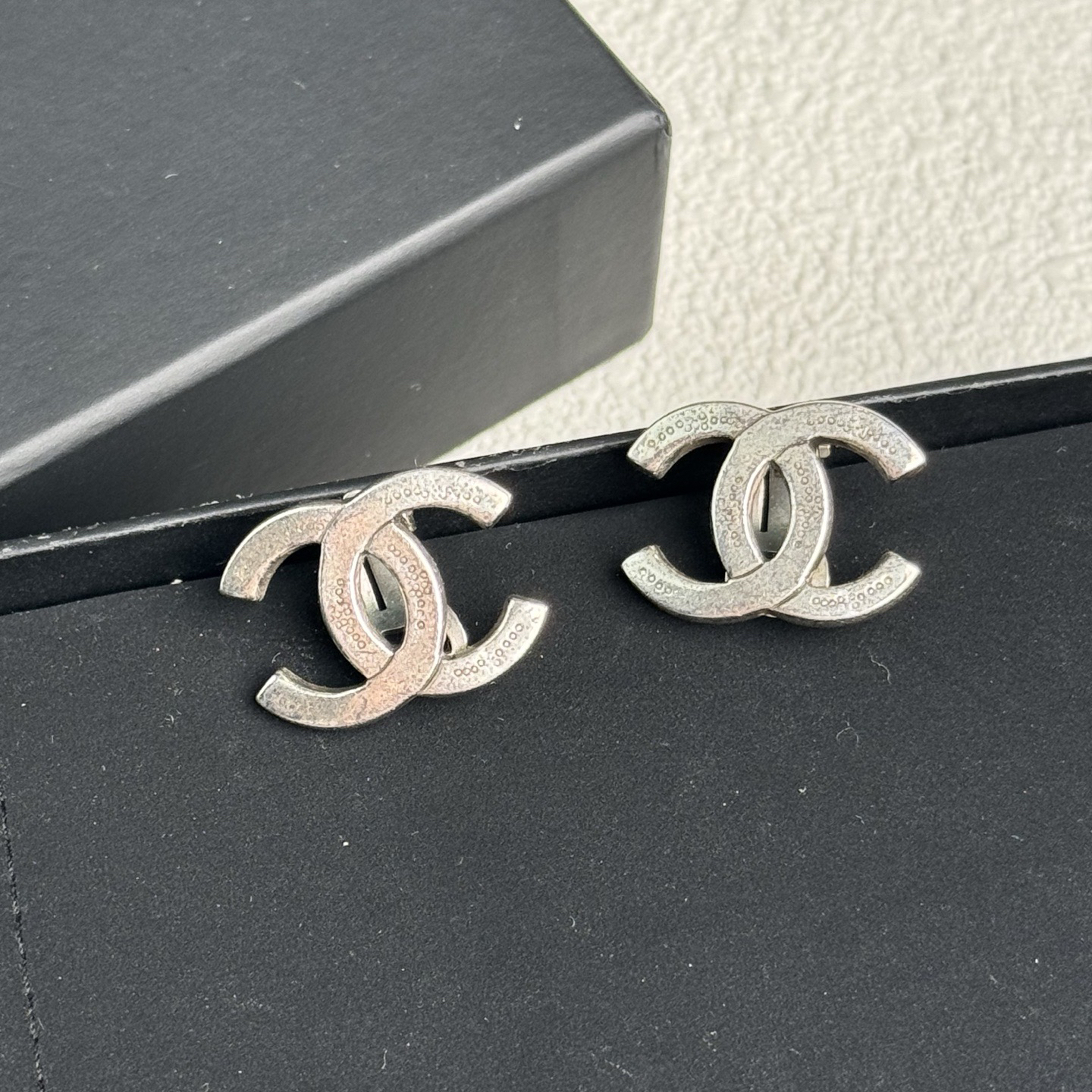 95新 Chanel/香奈儿 泡泡中古 Chanel 银色双C耳夹