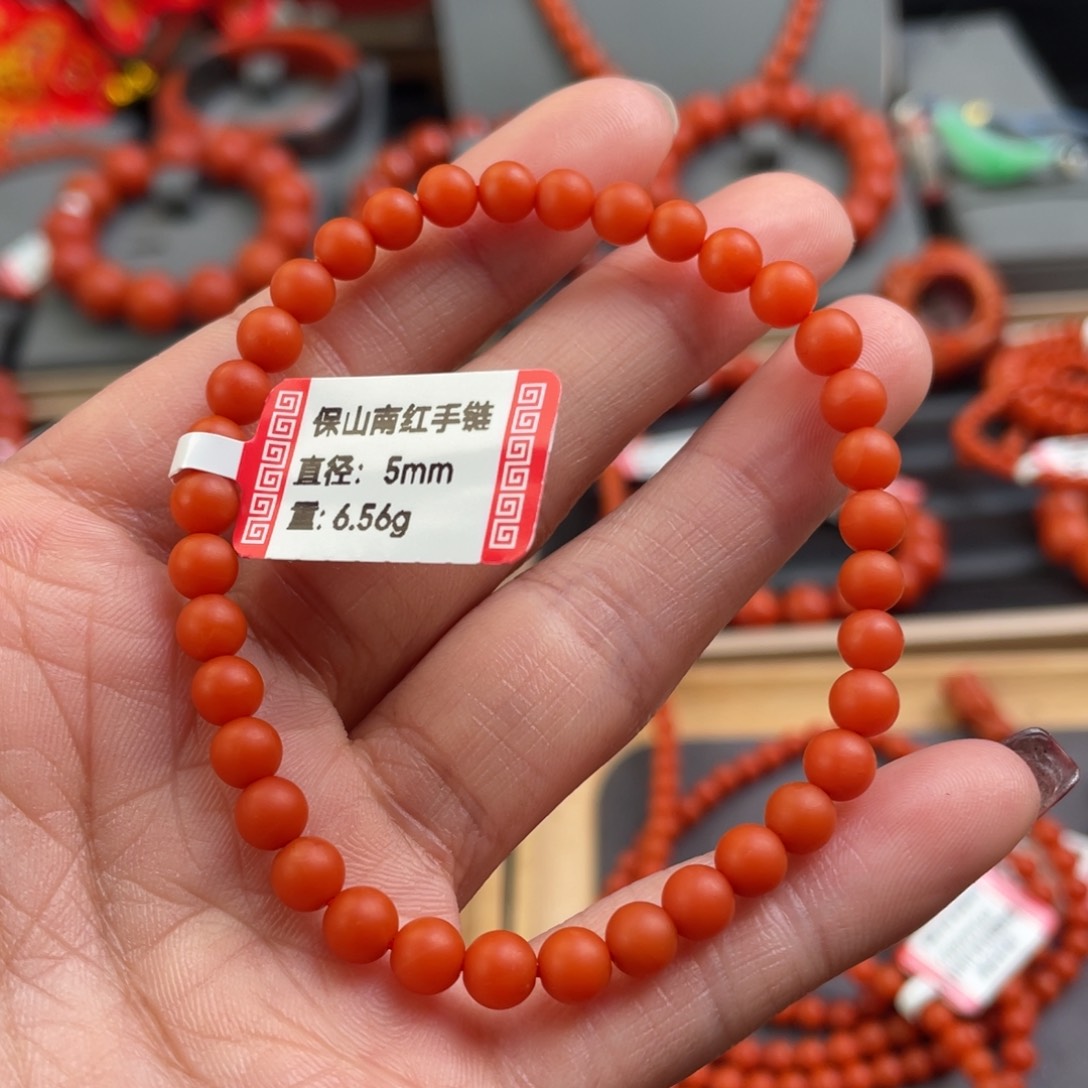 南红玛瑙手串未镶嵌