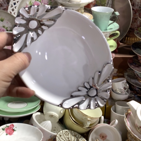 瓷片微瑕陶瓷处理介意请慎拍长15厘米宽11.5厘米