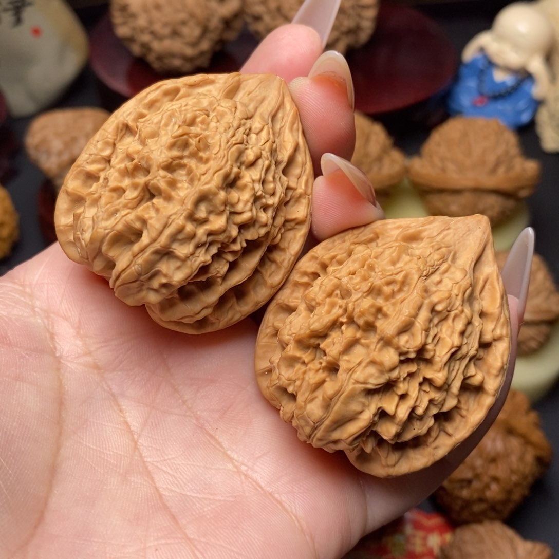 文玩核桃吊坠?****?原桩官帽41