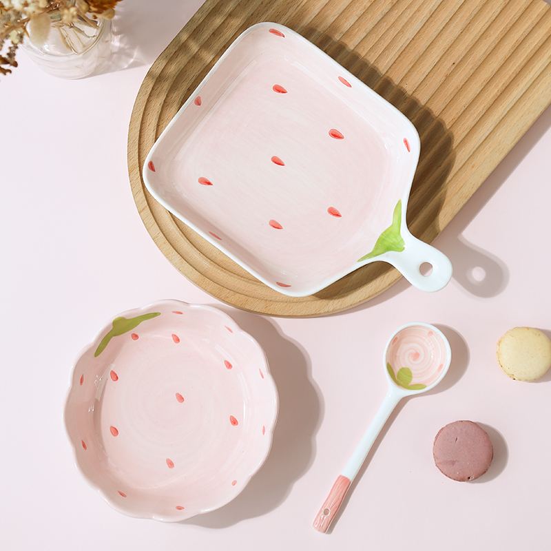 草莓陶瓷一人食餐具3件套高颜值可爱网红水果碗盘子家用沙拉碗勺