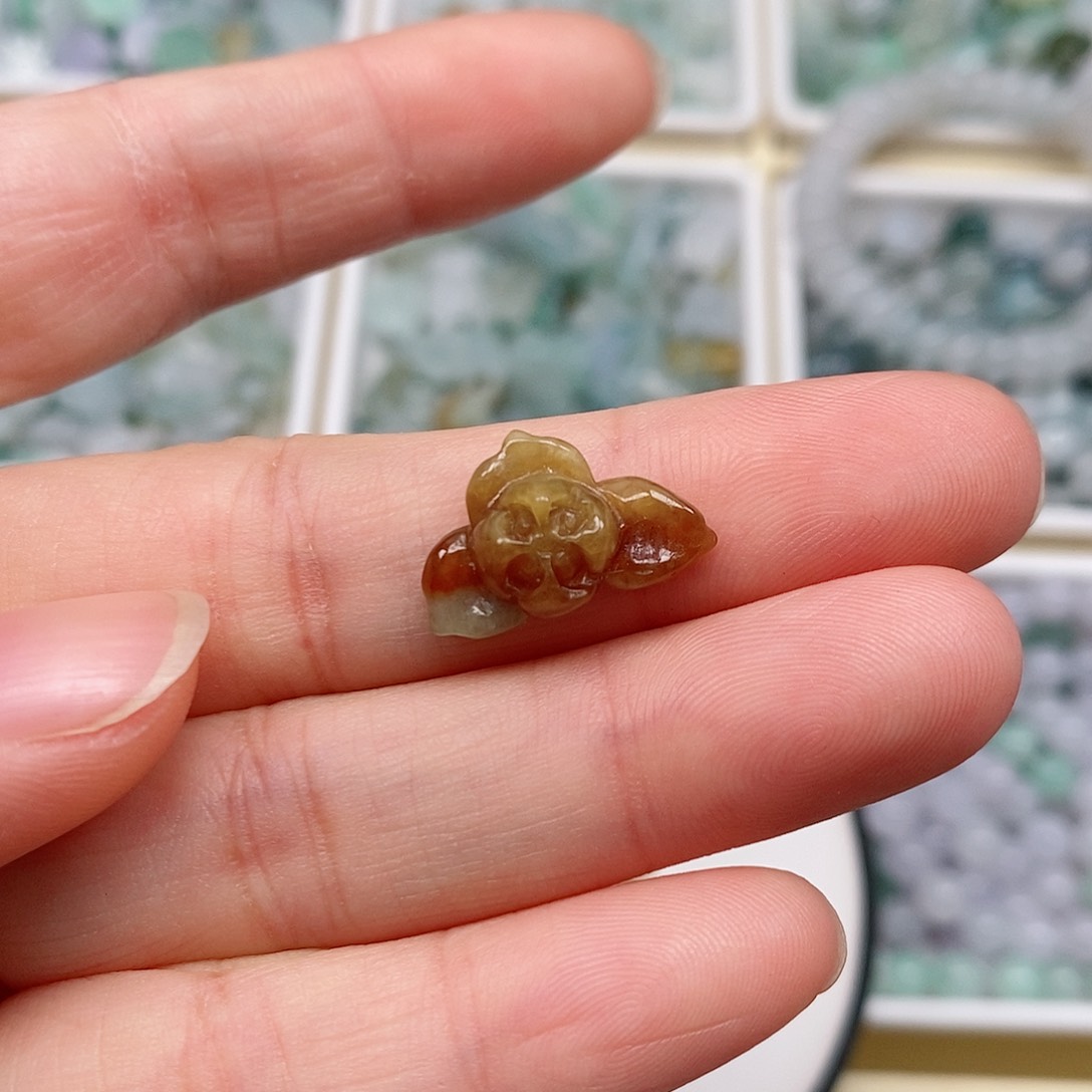 翡翠未镶嵌吊坠(不含链)初****