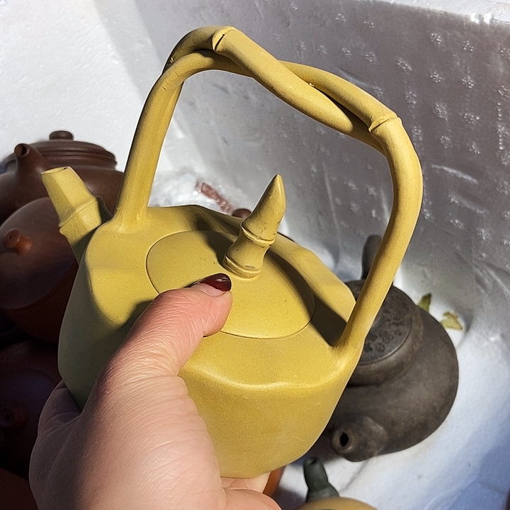 手工制作宜兴紫砂茶壶