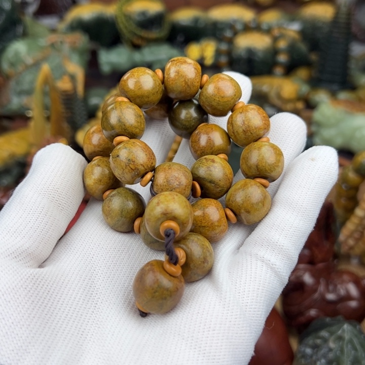 岫岩河磨玉（透闪石质玉）手串未镶嵌狼***下