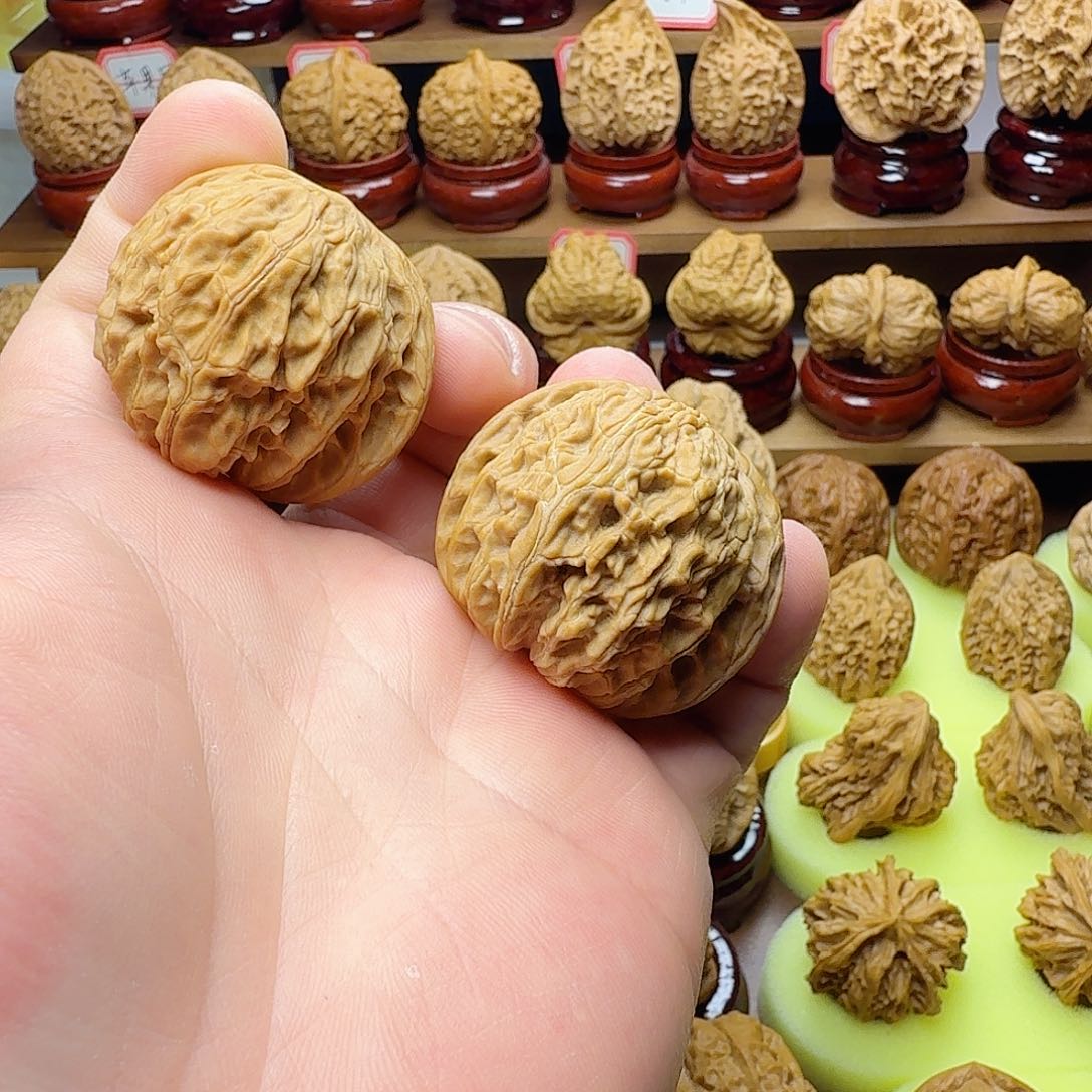 文玩核桃吊坠42磨盘微修 福利价不退不换看好再拍