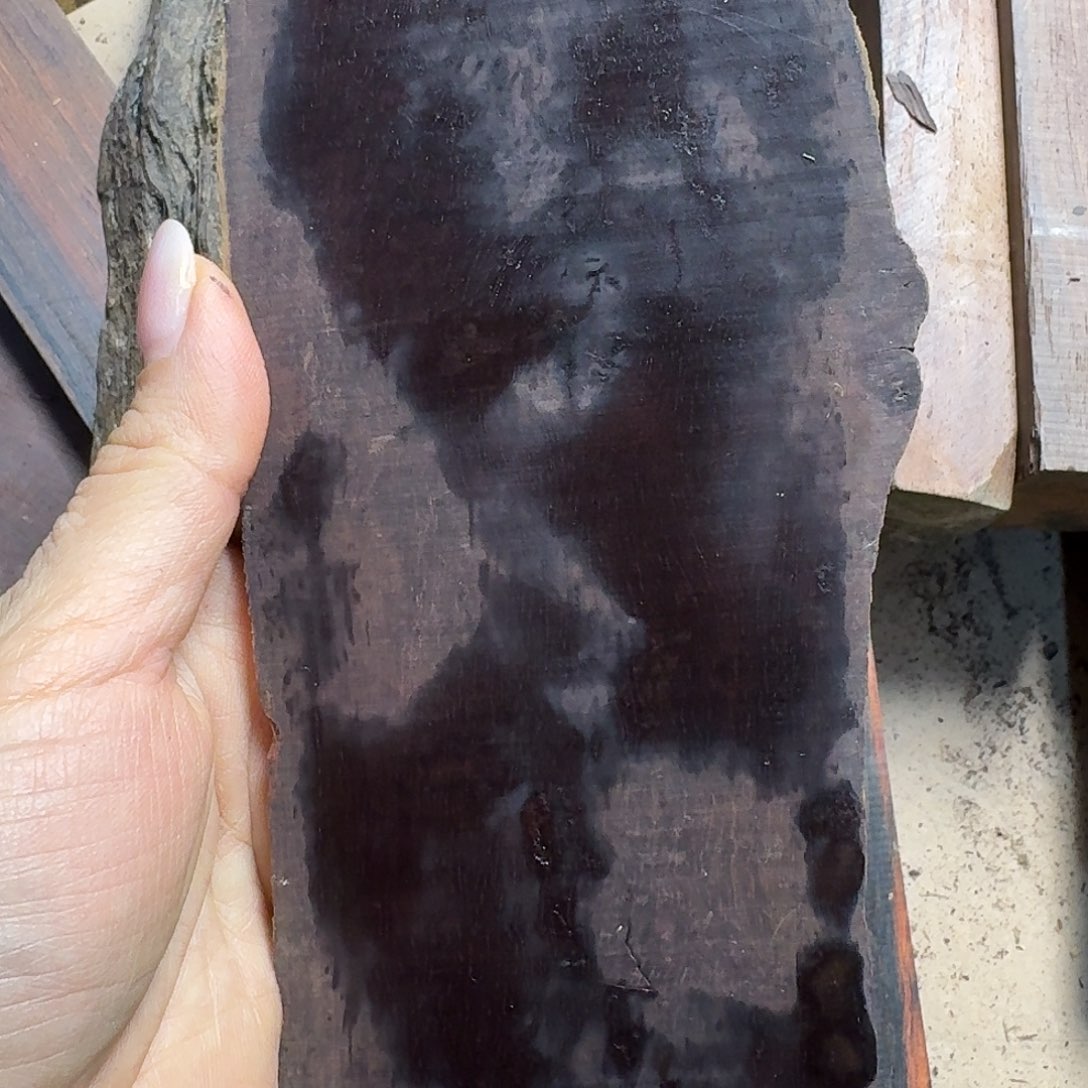 N***生木质类小叶紫檀料子