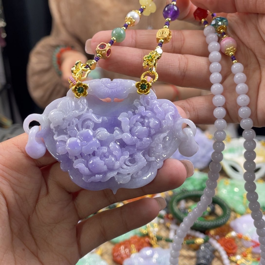 翡翠颈饰未镶嵌代编织