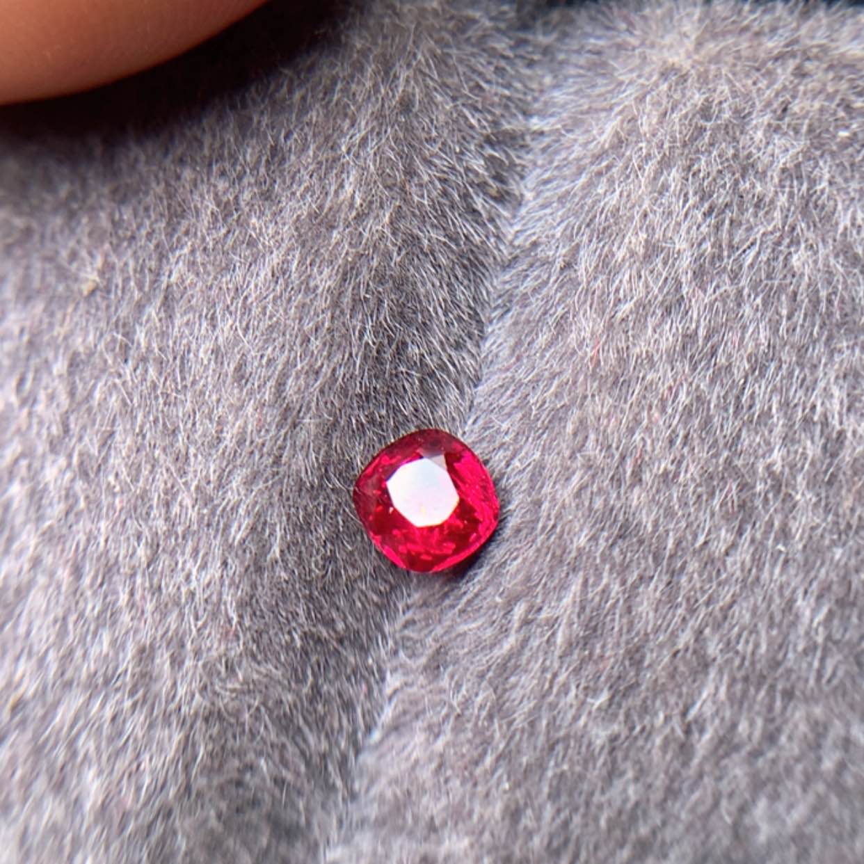 【闪购商品】红宝石裸石未镶嵌0.55克拉无烧鸽血红宝石莫桑比克