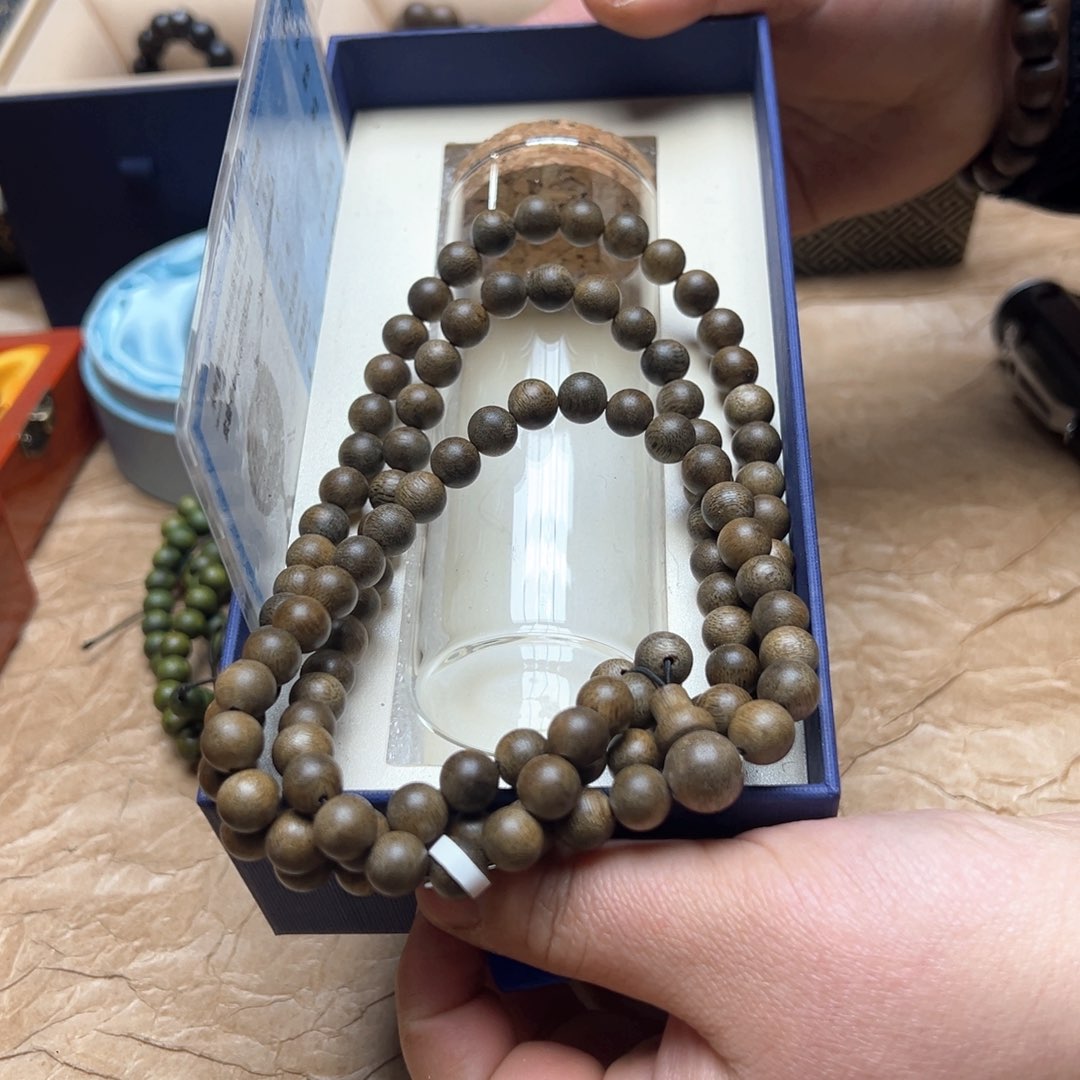 大叶紫檀（黑酸枝木类）