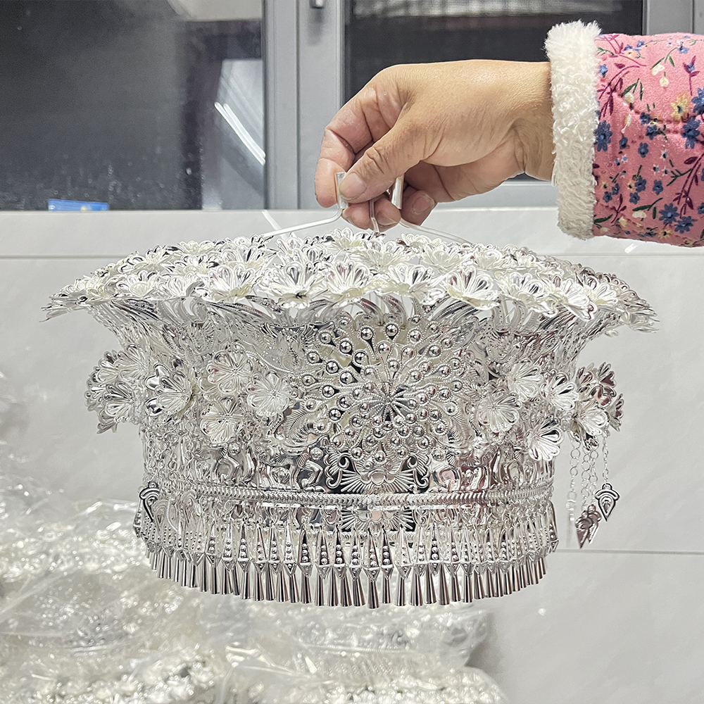 新款苗族头饰帽子搭配少数民族服装贵州苗族侗族帽子项圈挂脖头戴