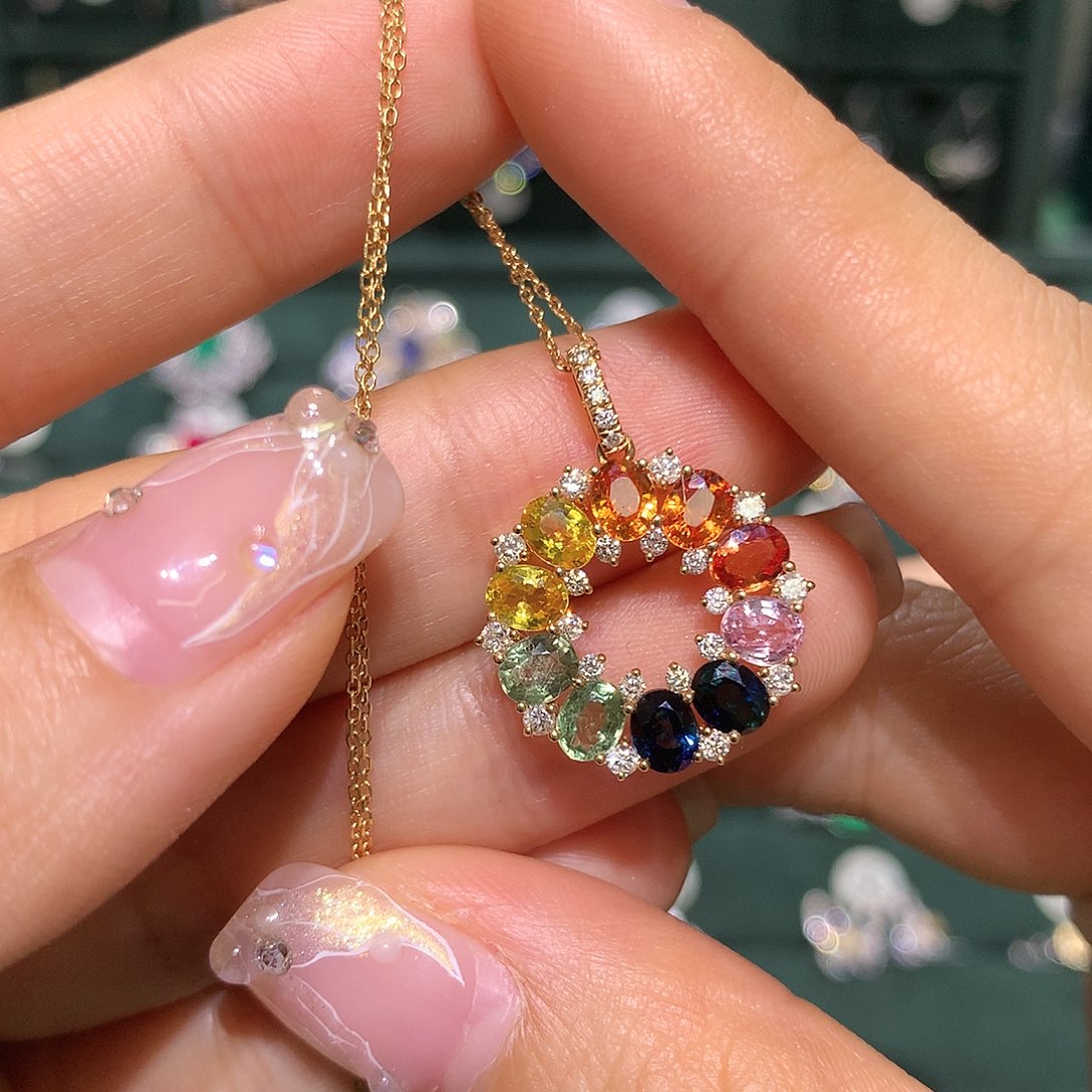 彩色蓝宝石颈饰18K金镶嵌