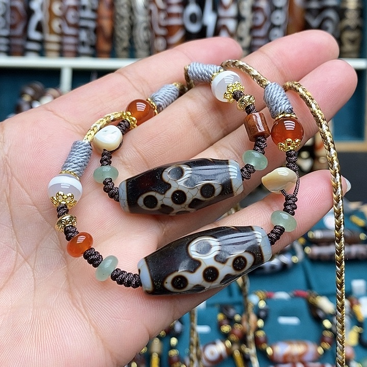 玛瑙/玉髓颈饰合金可*发其一