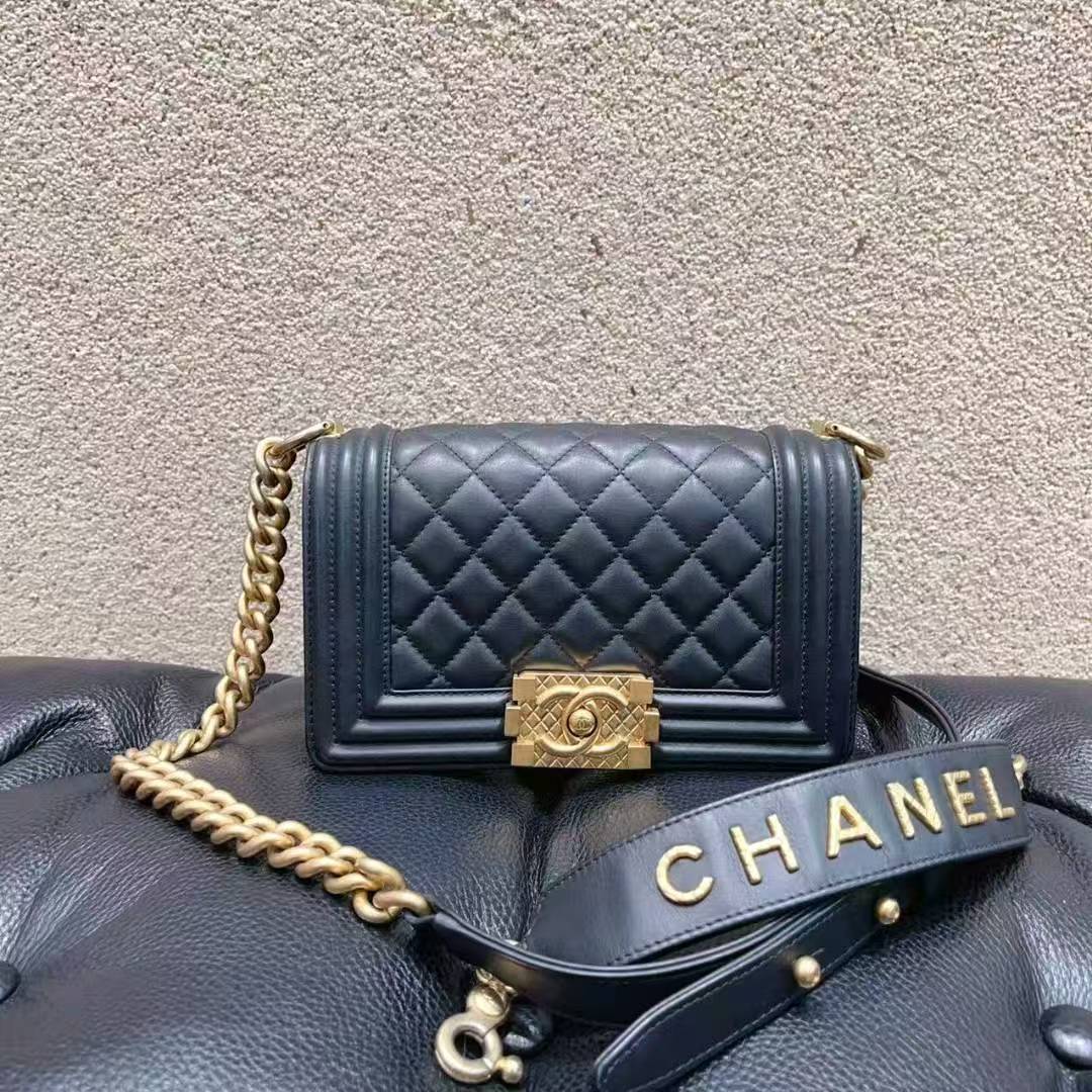 99新 Chanel/香奈儿 Chanel leboy小号黑金菠萝扣链条单肩斜挎包！