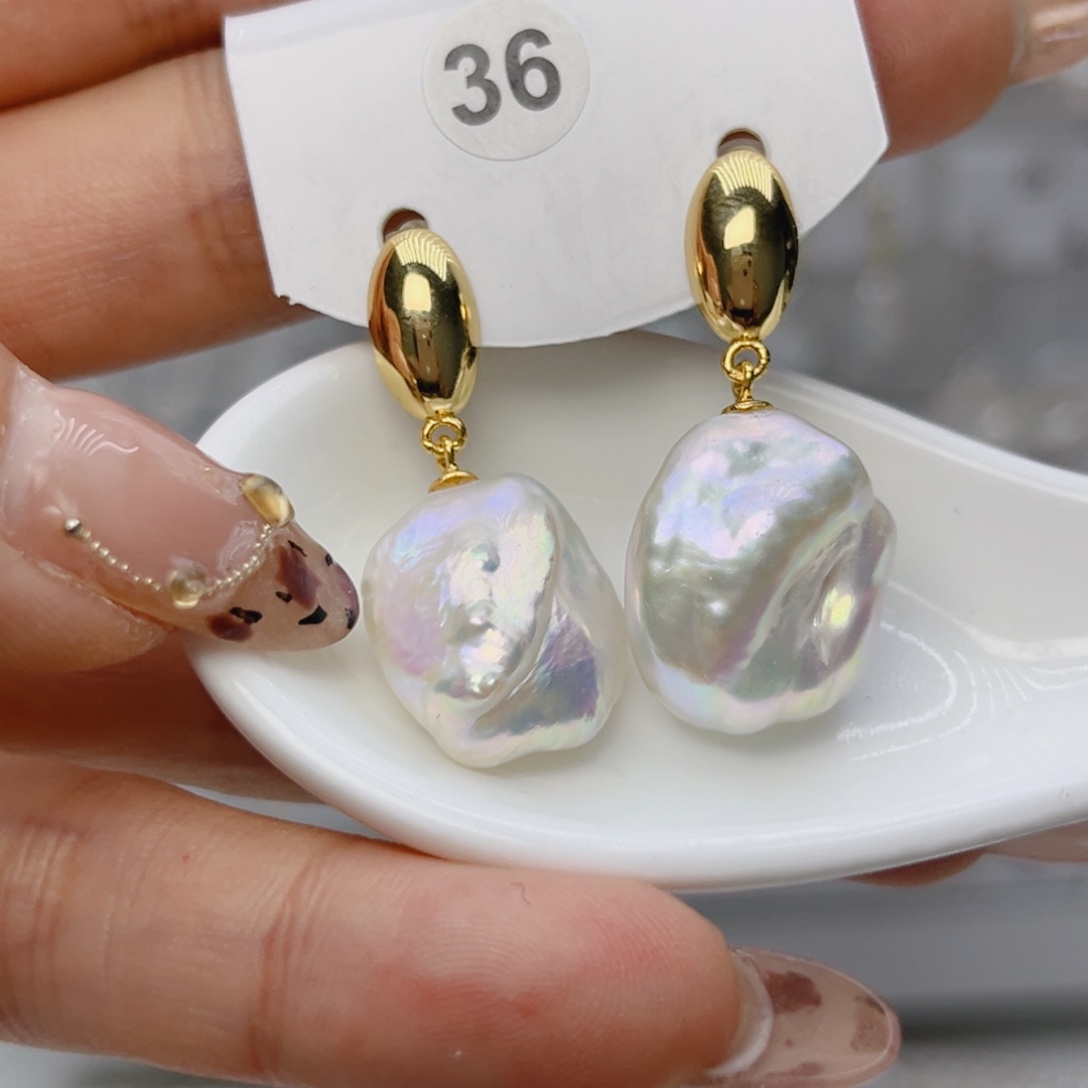 卢***说颈饰未镶嵌淡水珍珠