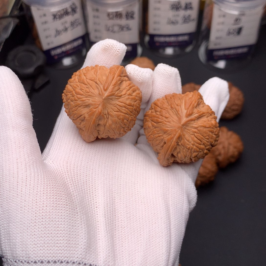 文玩核桃吊坠41.5泥鳅