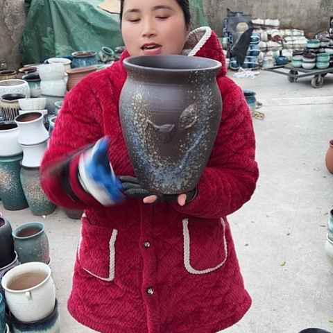 口21高27瑕疵盆子。 