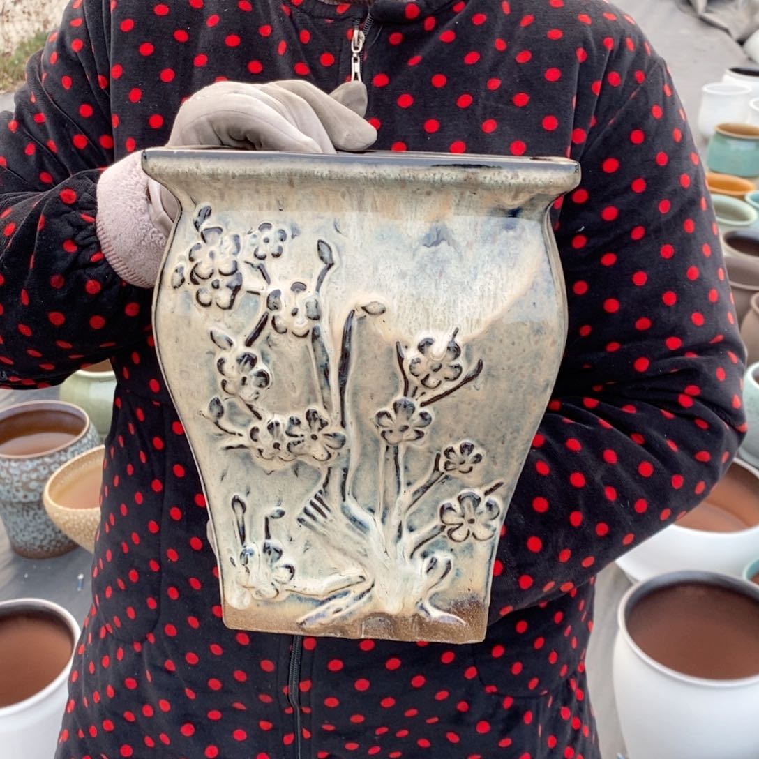 红陶口20高23～～～