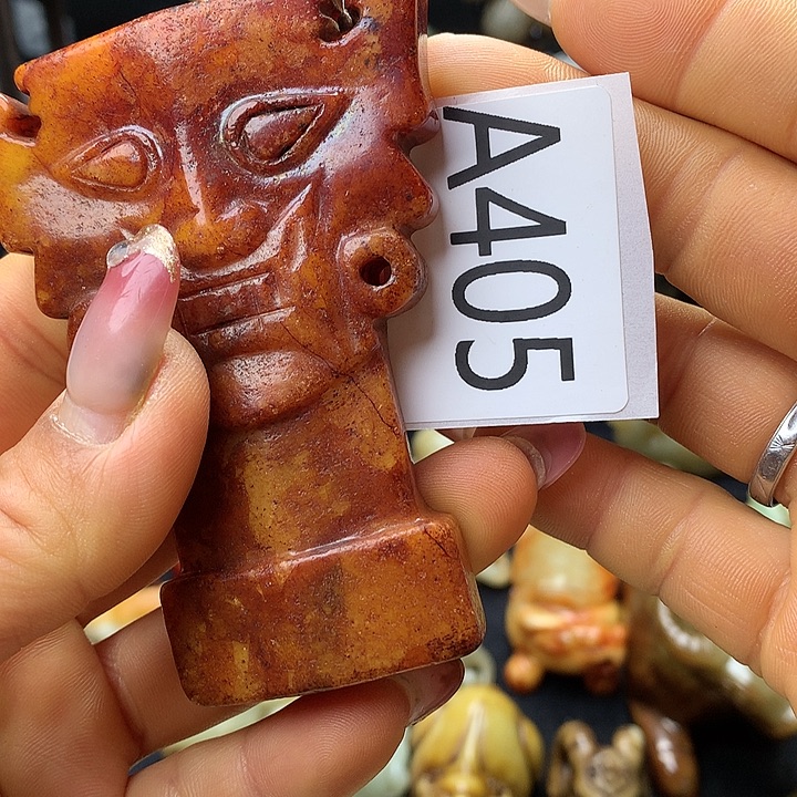 和田玉未镶嵌车挂