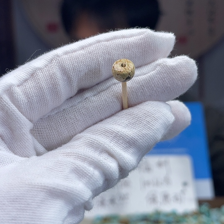 南红玛瑙未镶嵌珠宝奇石