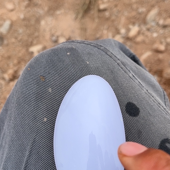 石英质玉未镶嵌颈饰