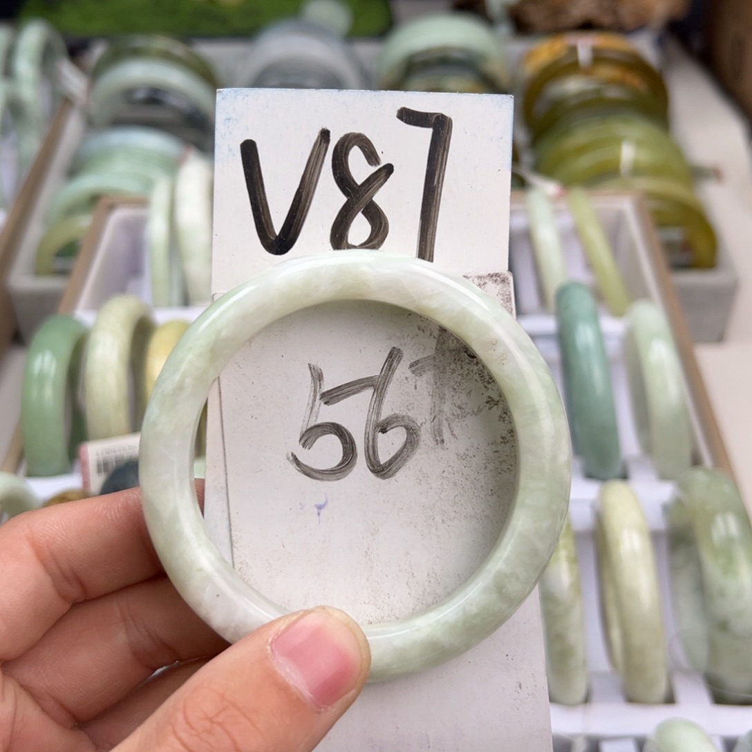 岫玉手镯未镶嵌天然岫玉微瑕