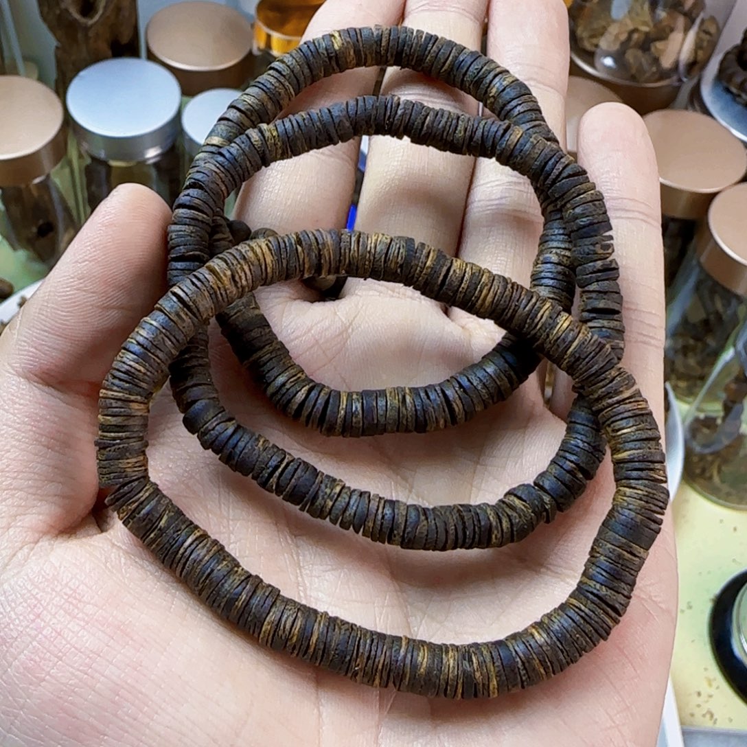 沉香沉香碎屑奇楠沉香碎06-6克左右乌身