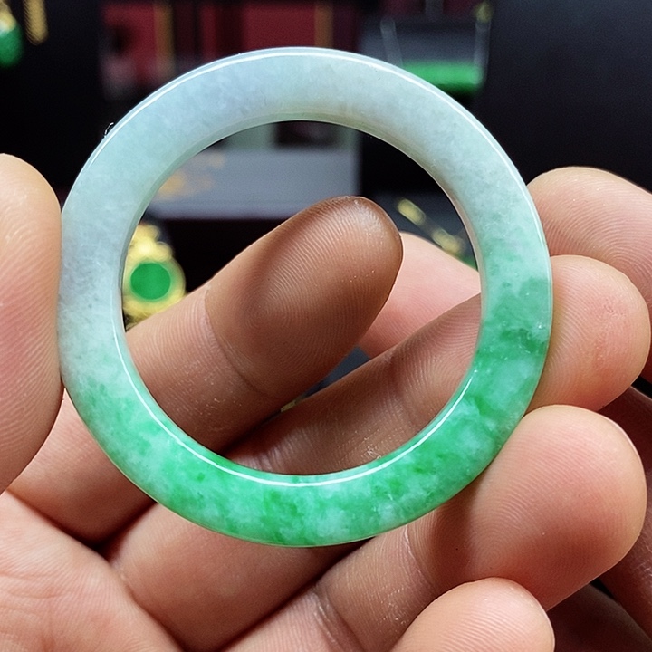 翡翠颈饰未镶嵌吊坠^_^