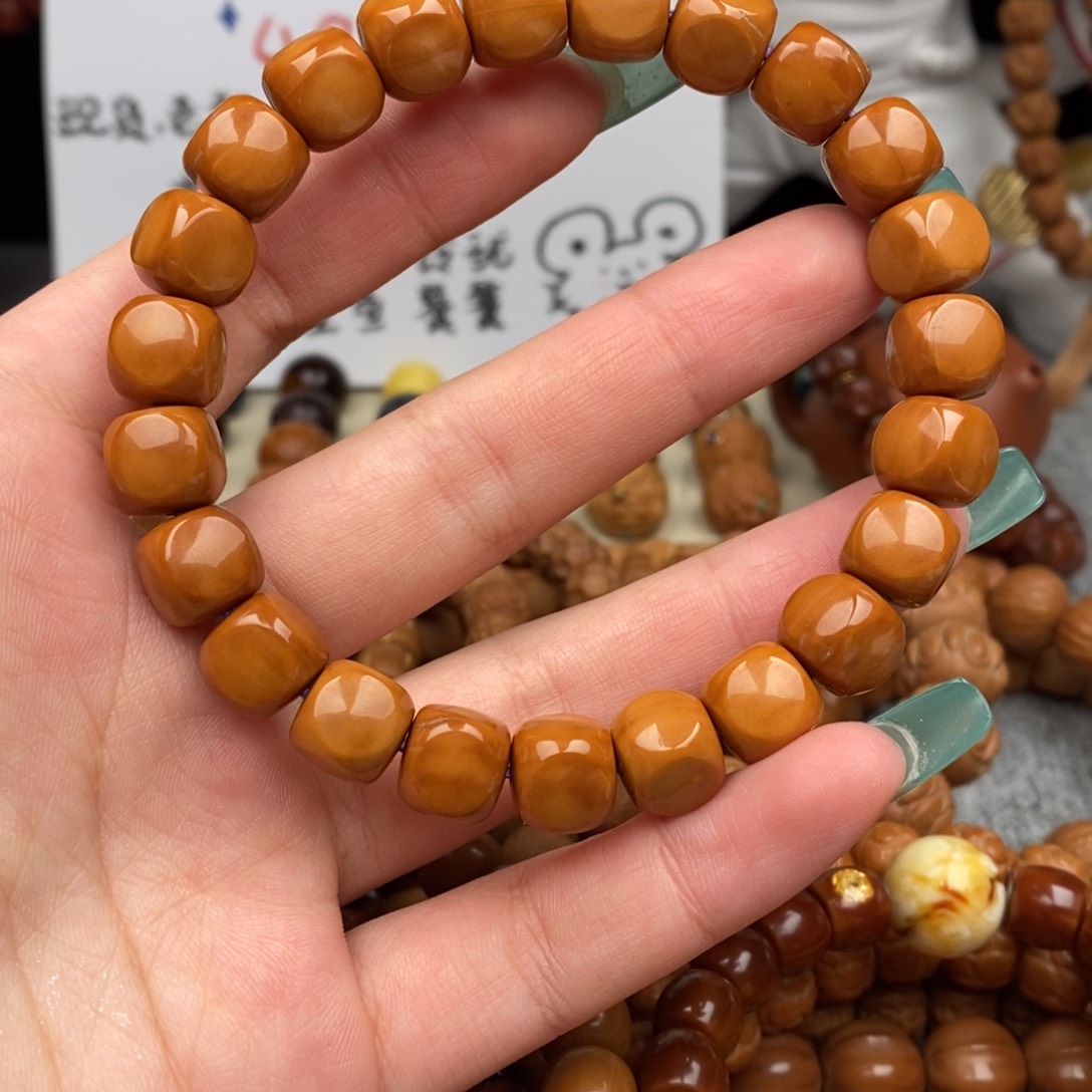 文玩核桃手串六方（瑕）