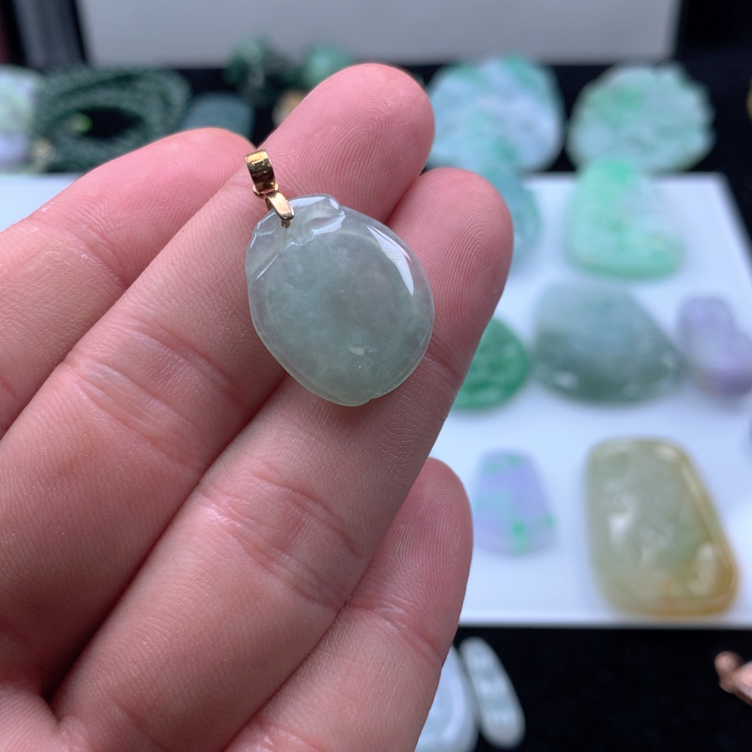 翡翠未镶嵌吊坠(不含链)