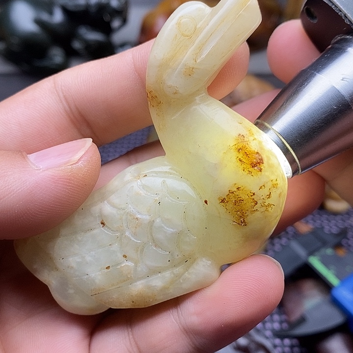 未镶嵌蛇纹石玉颈饰