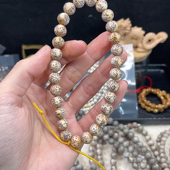 星月菩提吊坠10圆手持