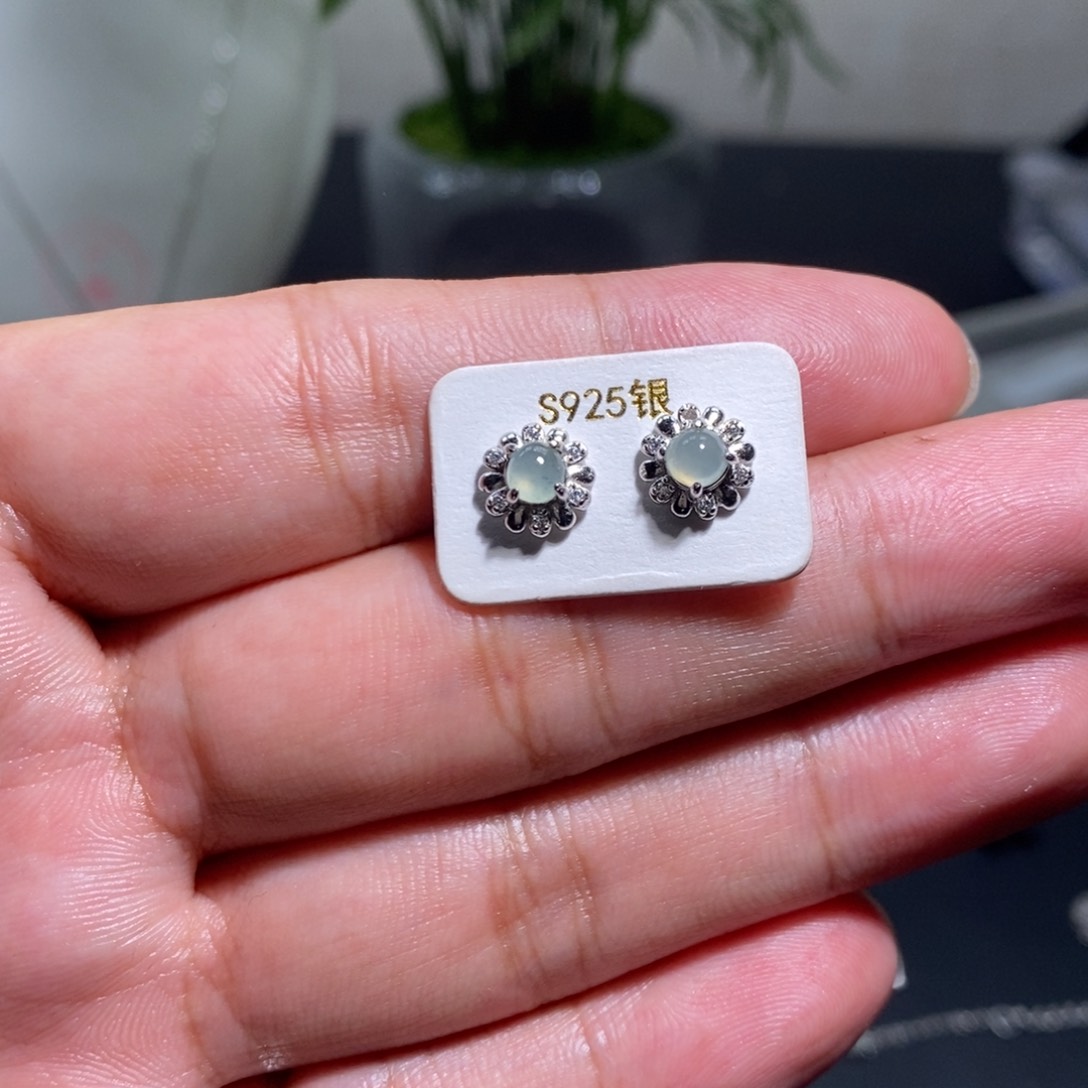翡翠挂件银S925镶嵌耳钉