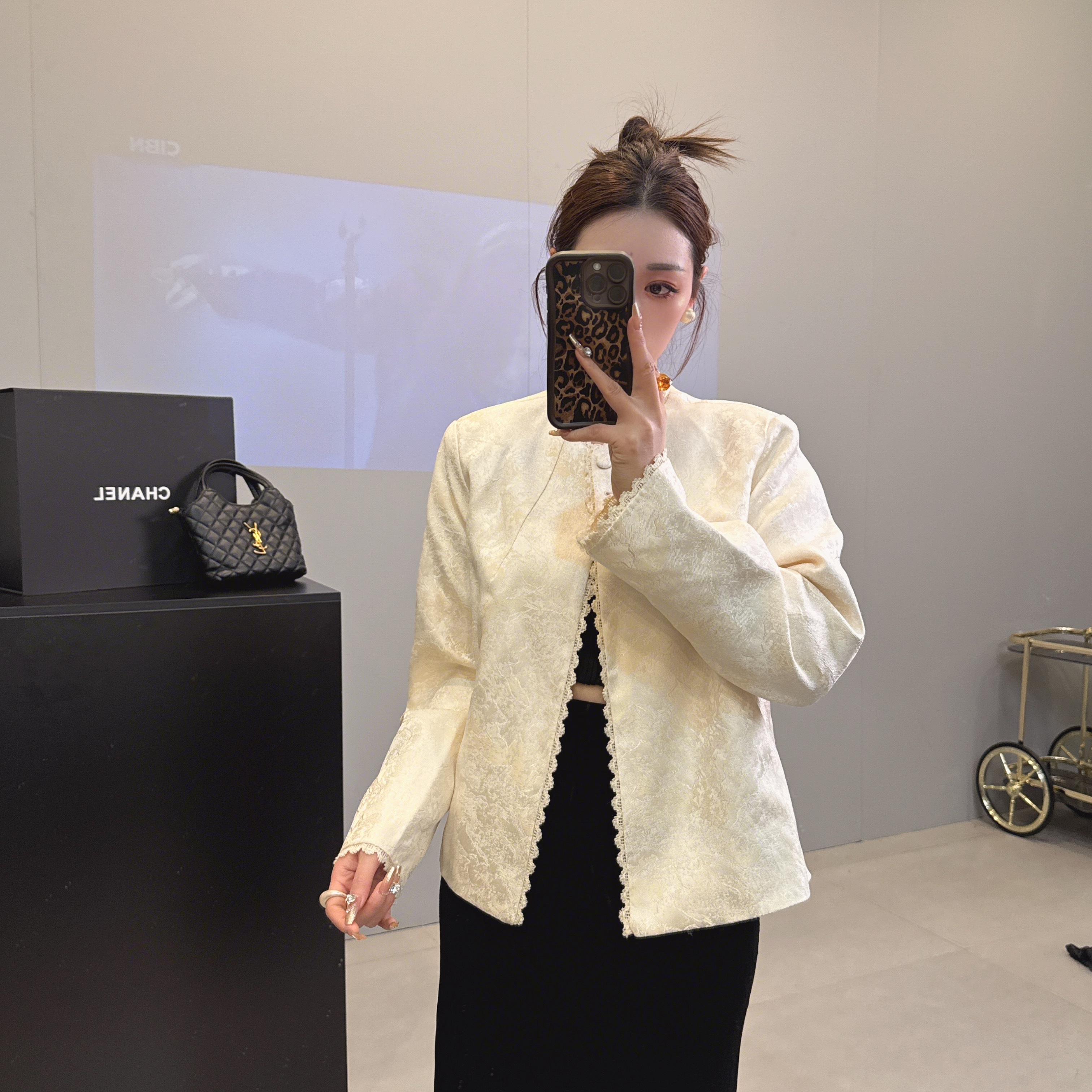 新中式国潮风花边提花百搭显瘦时尚短外套2025021