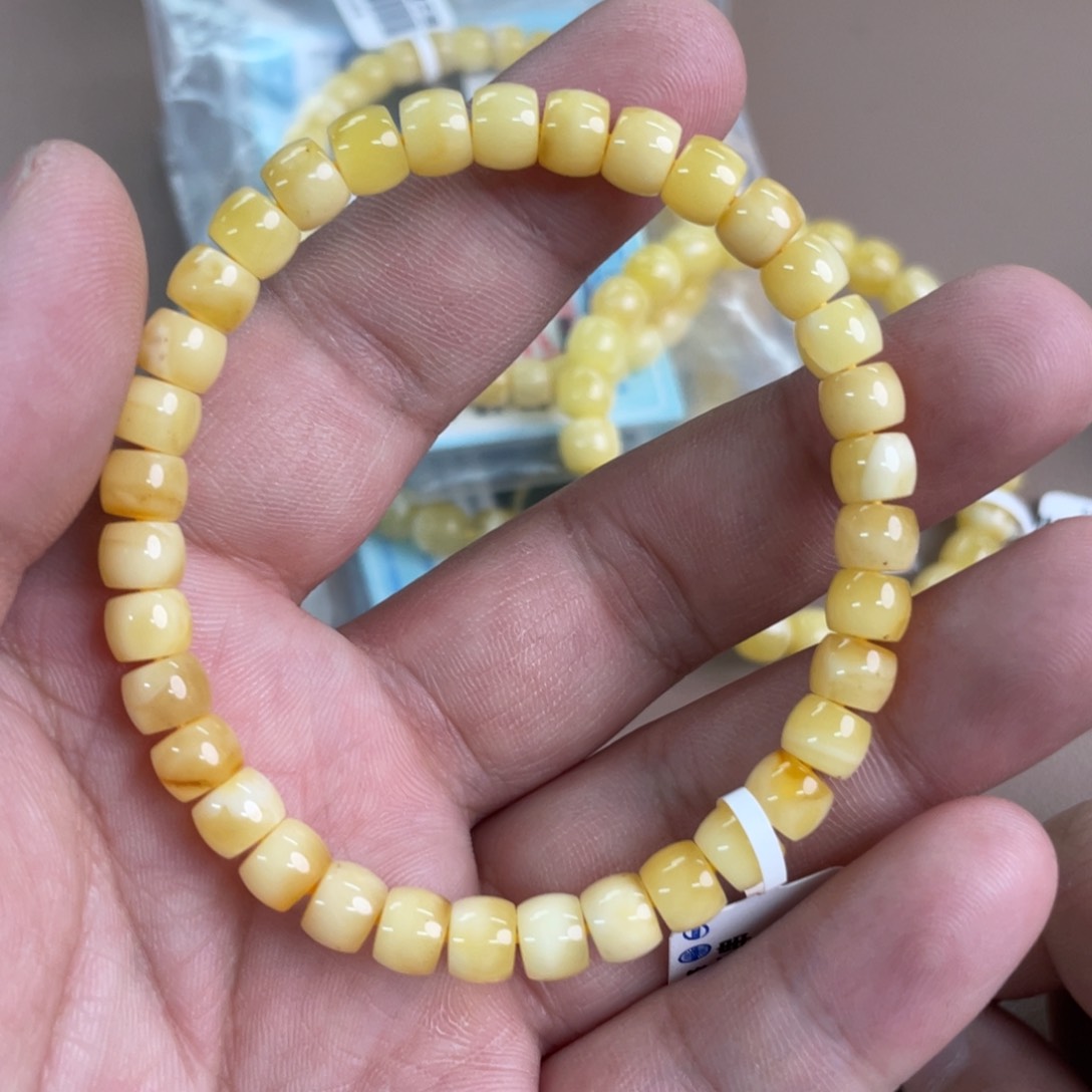 琥珀裸石未镶嵌50900000000