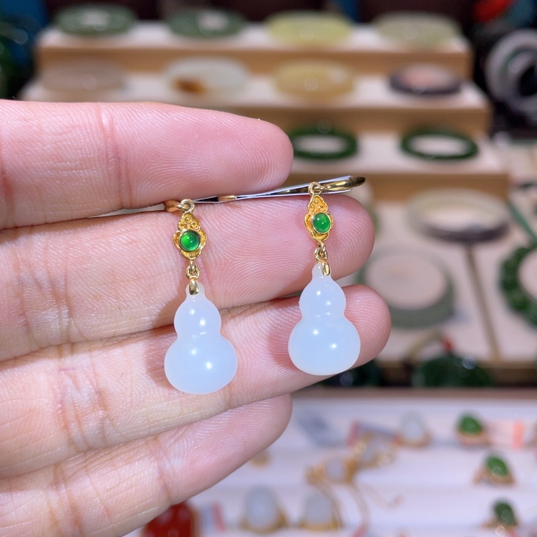 和田玉收藏级白玉葫芦耳饰18K金镶嵌