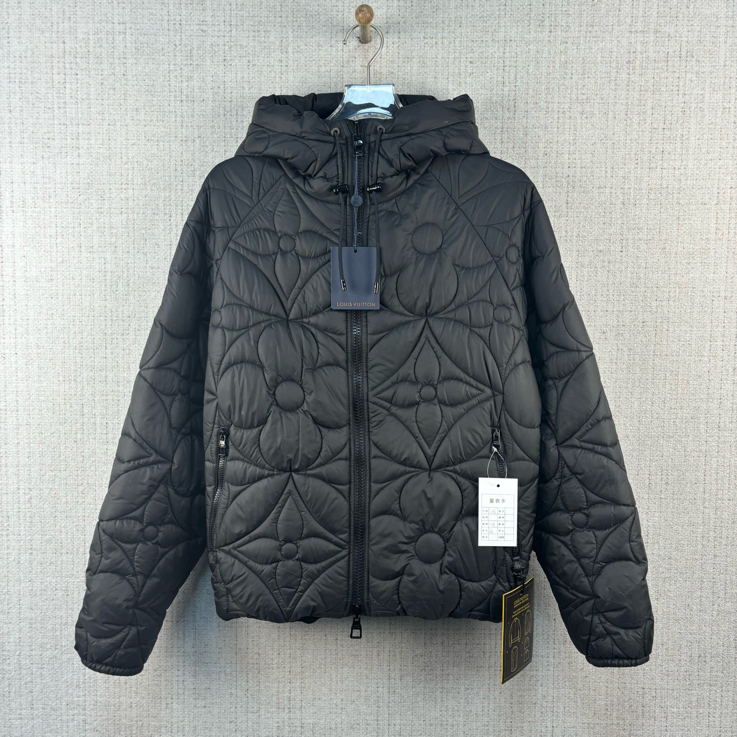 未使用 LouisVuitton/路易威登 浮雕满印双面棉服/48码/编号9733