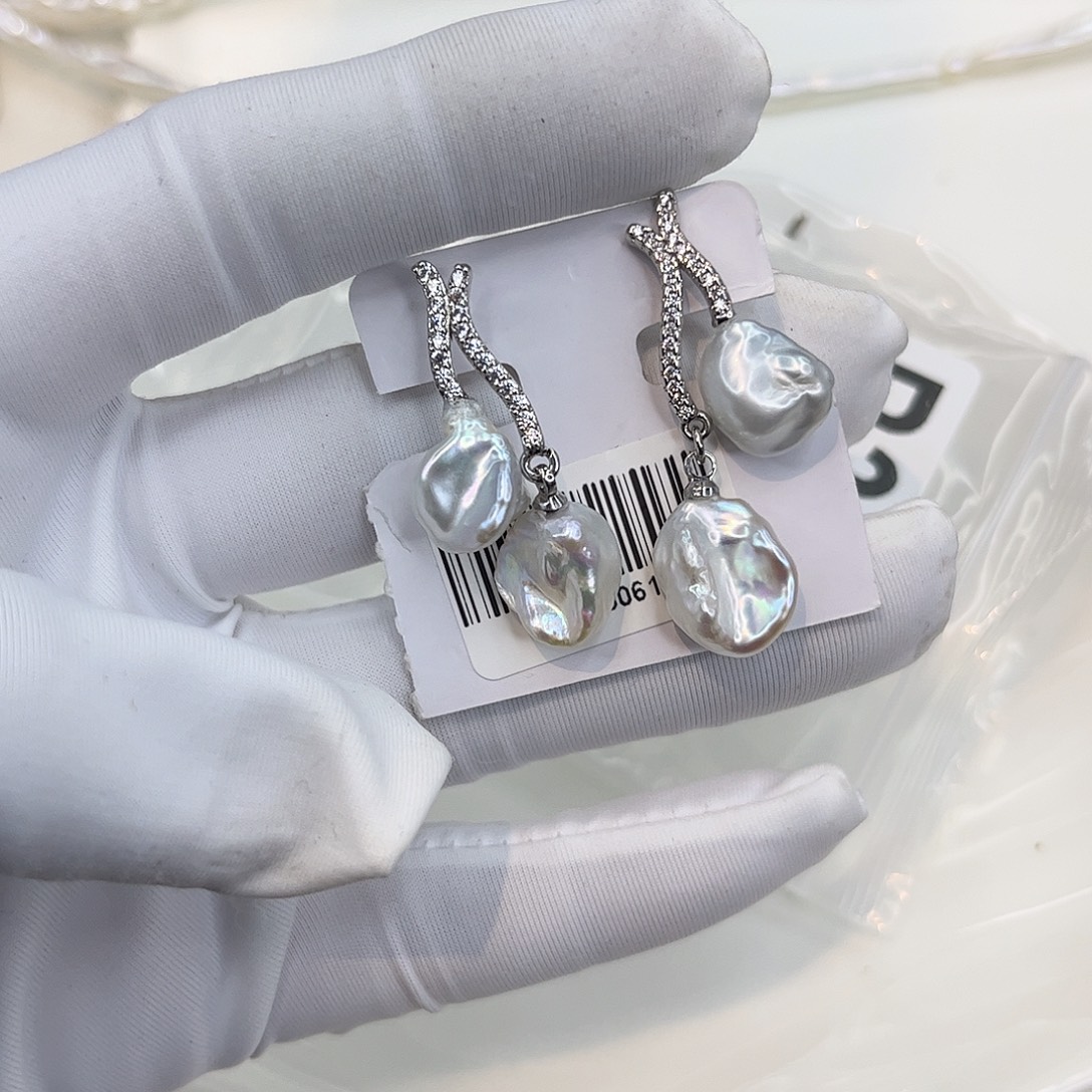 合金耳饰淡水珍珠