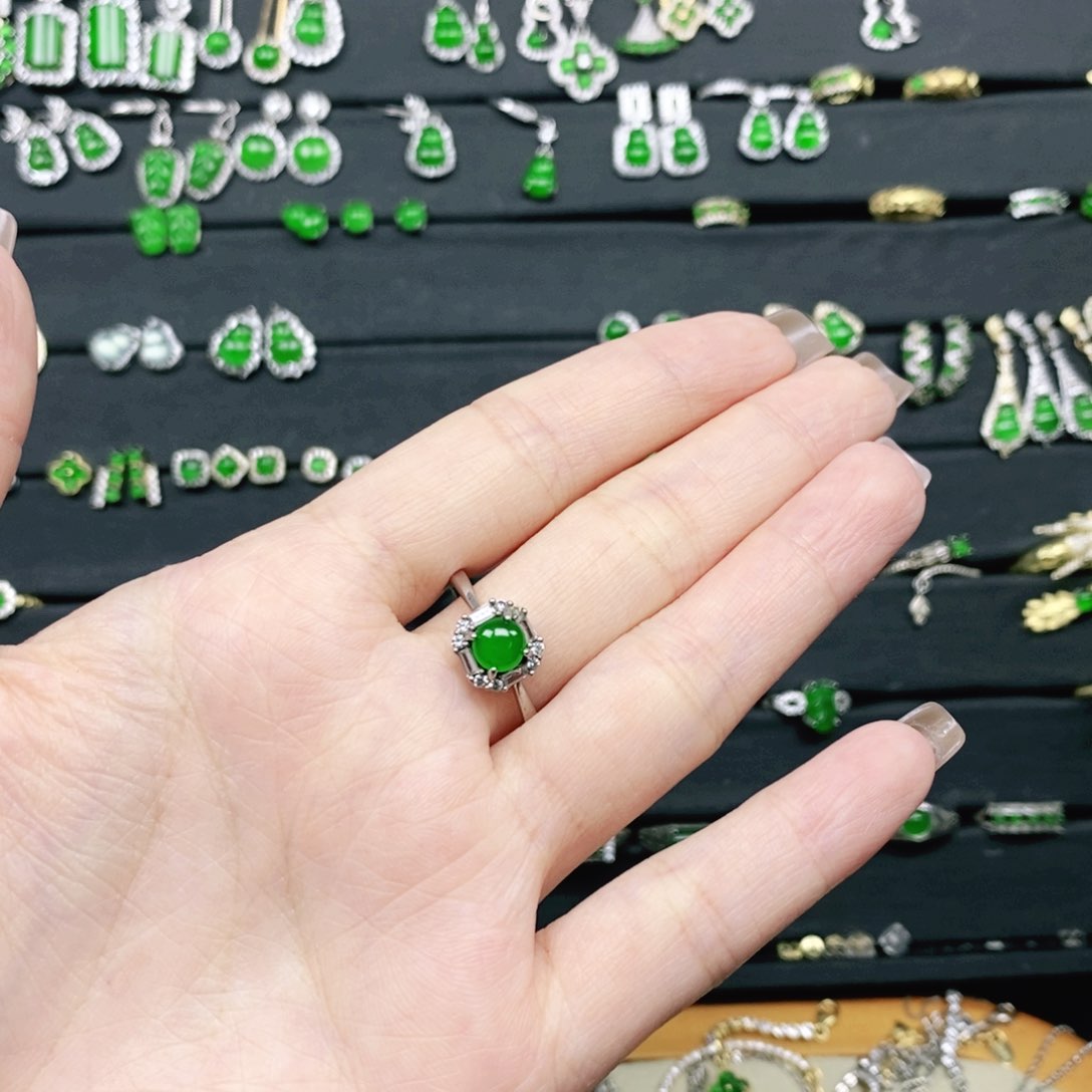 翡翠戒指银S925镶嵌多样性