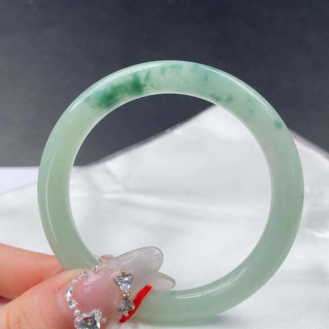 翡翠手镯未镶嵌66圆51.5