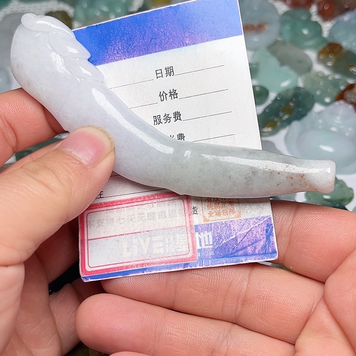 翡翠颈饰未镶嵌盐嘴