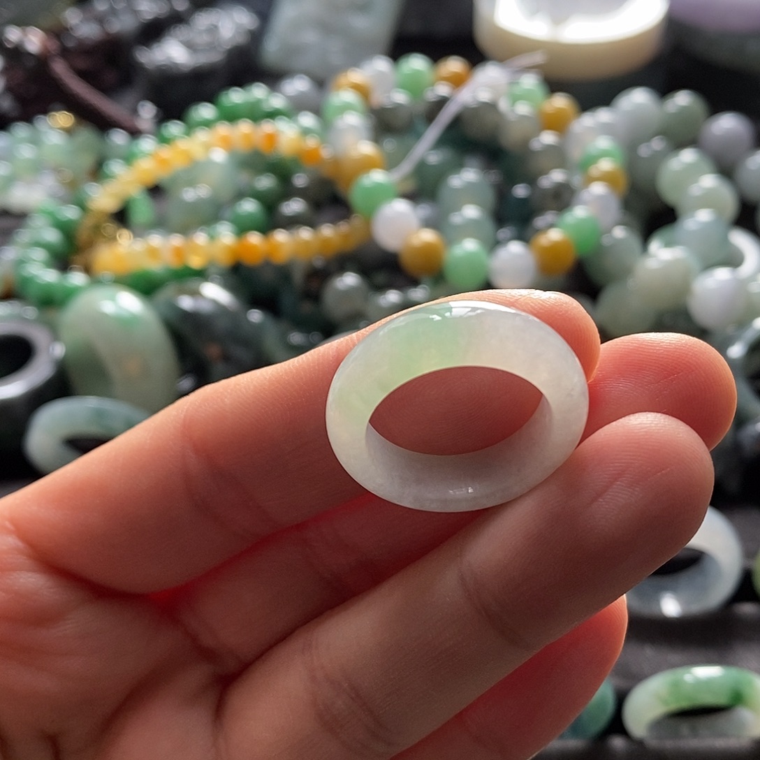 定制翡翠未镶嵌16圈