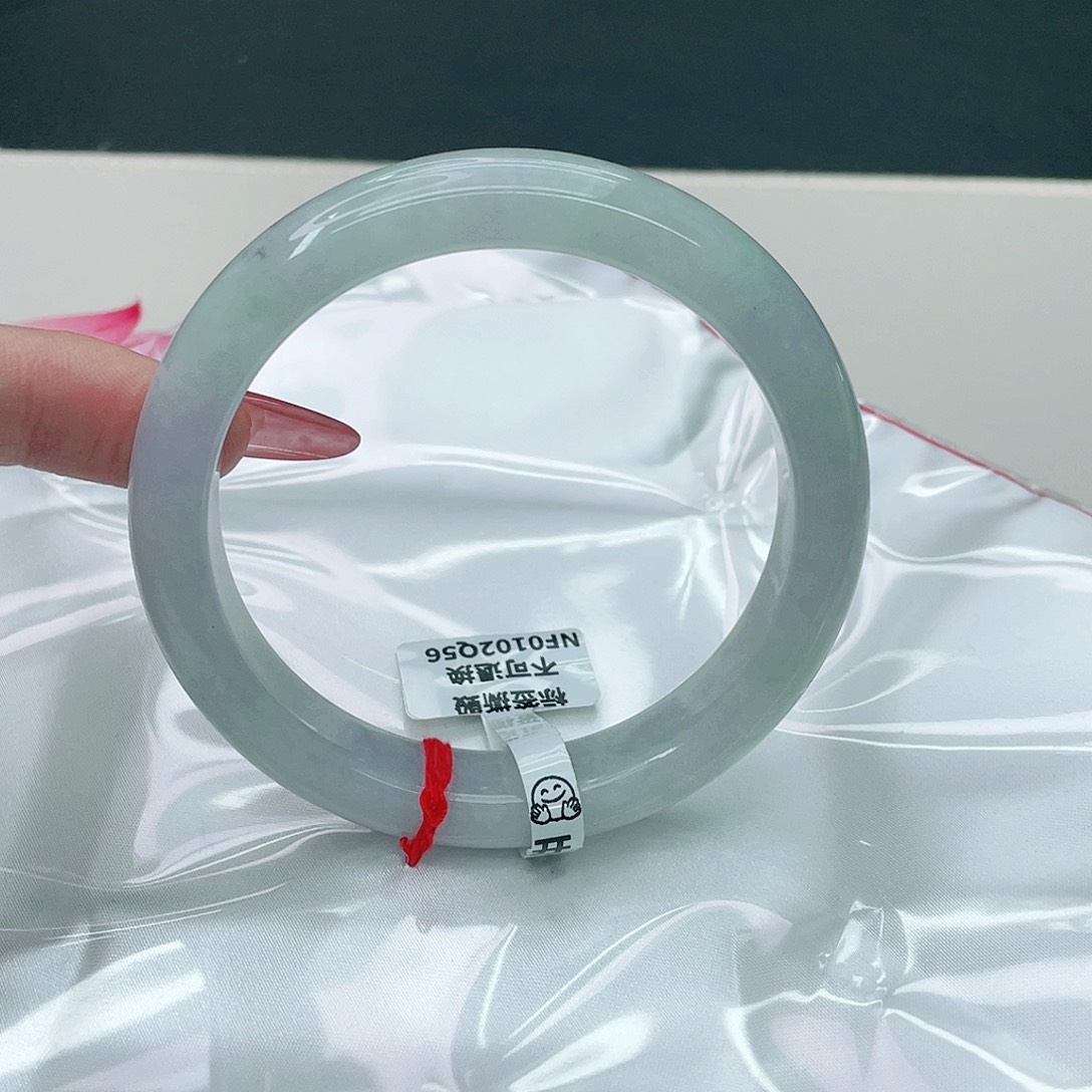 翡翠手镯未镶嵌正62.3