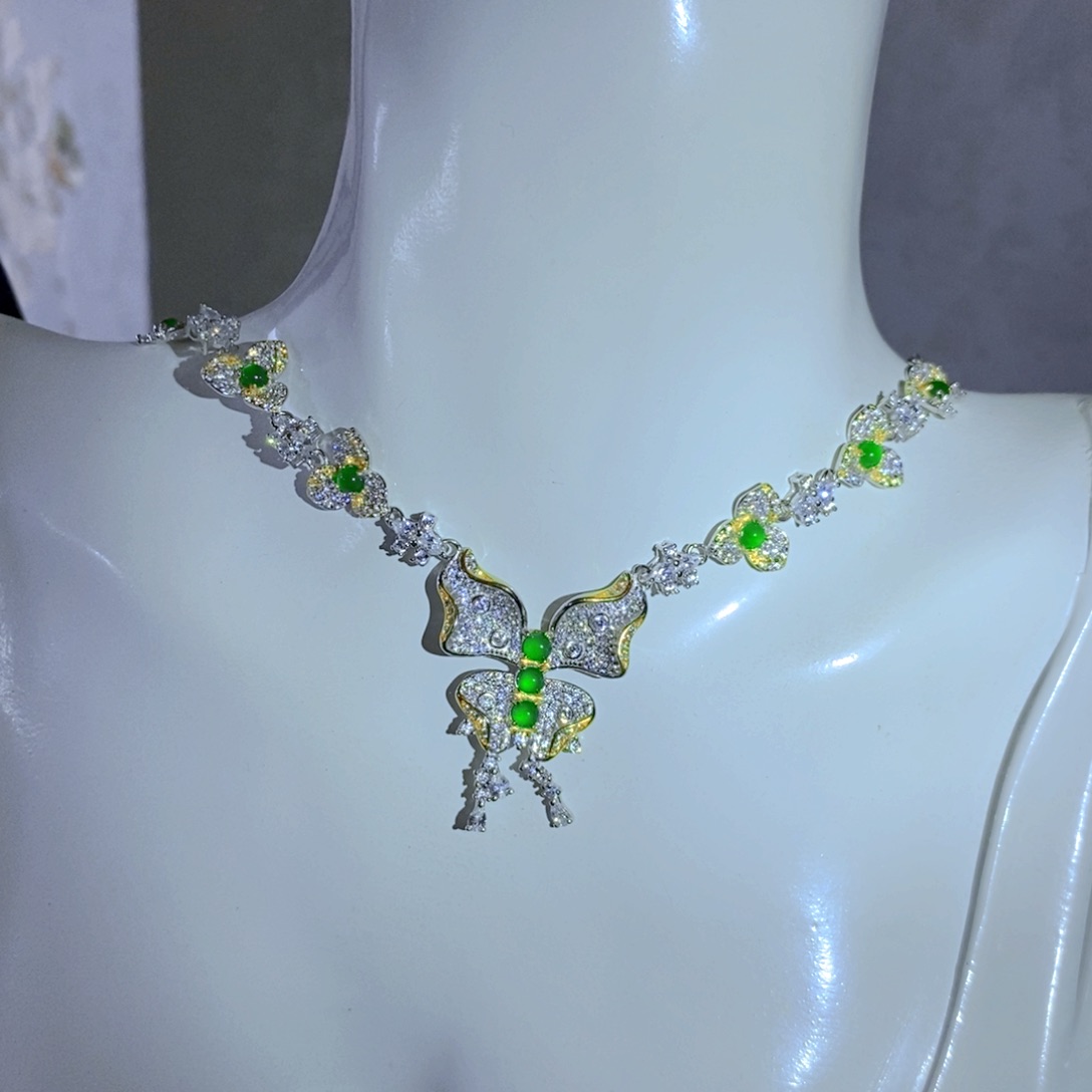 翡翠颈饰银S925镶嵌天然翡翠