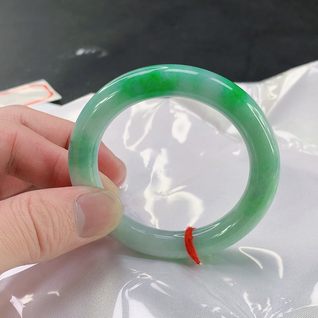 翡翠手镯未镶嵌064缅甸天然翡翠A货