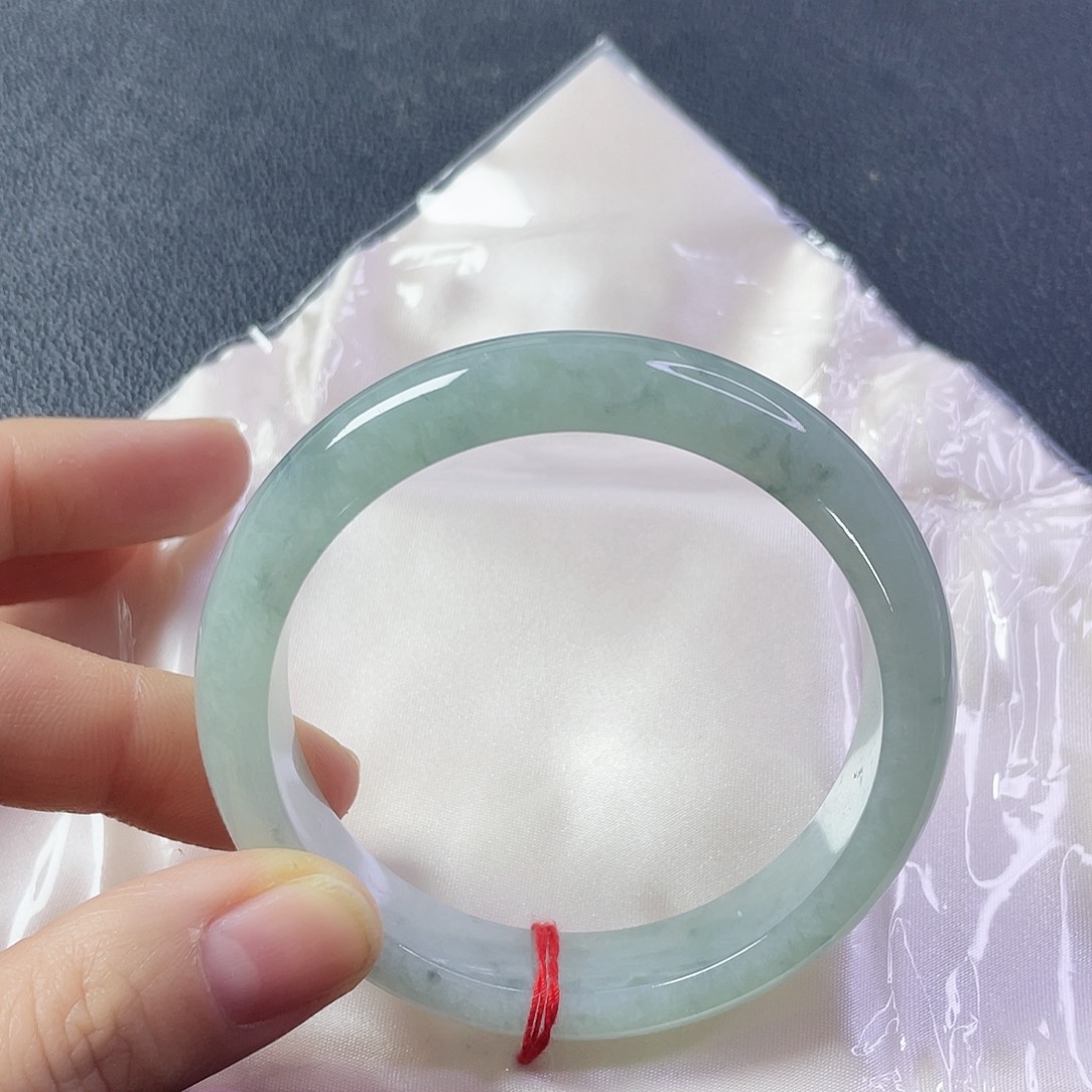 翡翠未镶嵌手镯圈口60.6宽13.2厚8:8