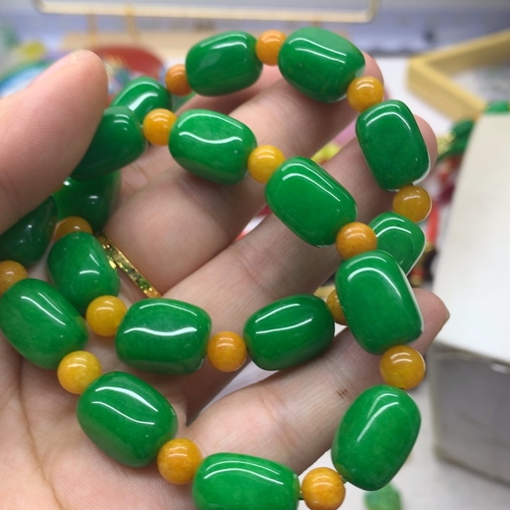 颈饰未镶嵌翡翠吊坠